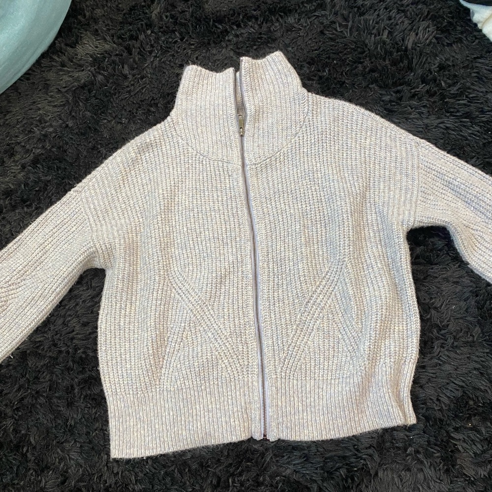 Amazing zip up sweater